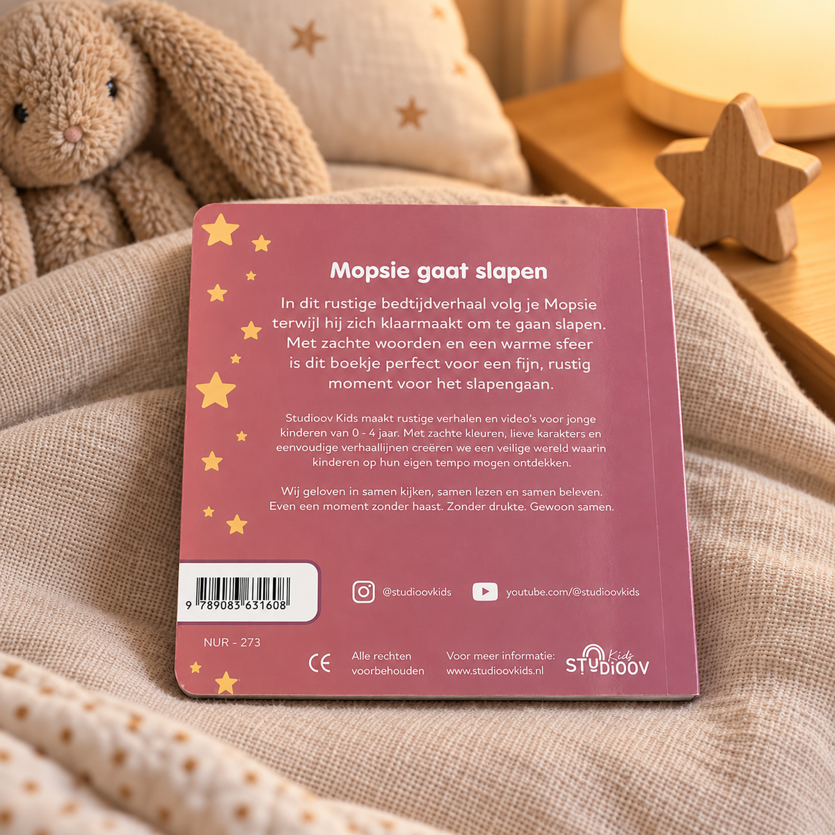 Achterkant van het kinderboek Mopsie gaat slapen